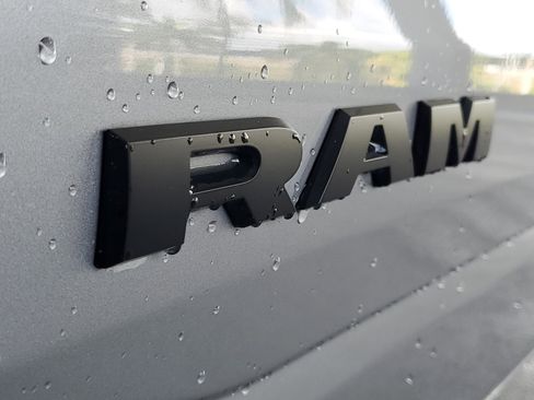 Used 2025 RAM 1500 Big Horn AWD/4WD image 5