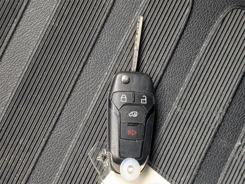 Used 2023 Ford Transit 350 XLT image 34