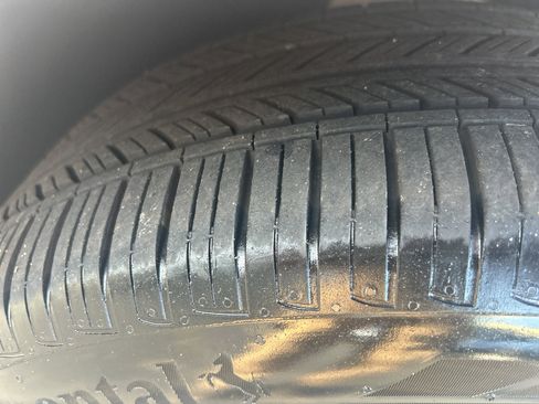 Used 2025 Volkswagen ID. Buzz Pro S image 26