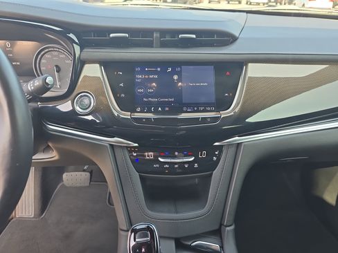 Used 2024 Cadillac XT6 Premium Luxury w/ Platinum Package FWD image 21
