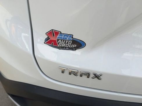 Used 2024 Chevrolet Trax LT w/ Driver Confidence Package FWD image 11