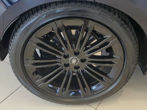 Used 2023 Land Rover Range Rover SE image 5