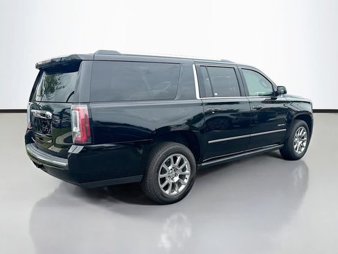 Used 2018 GMC Yukon XL Denali w/ Open Road Package RWD image 5