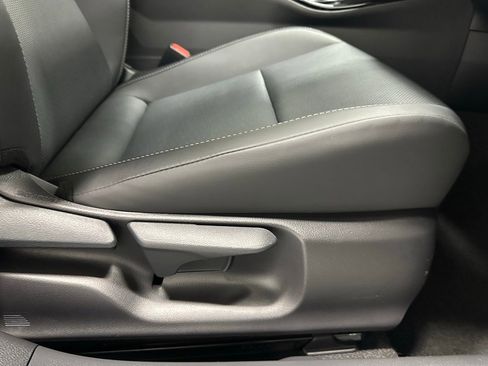 Used 2025 Toyota Prius XLE image 60