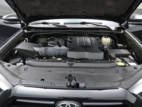 Certified 2022 Toyota 4Runner Limited AWD/4WD image 38