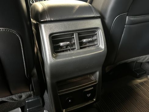 Used 2024 Ford Edge SEL w/ Convenience Package AWD/4WD image 39