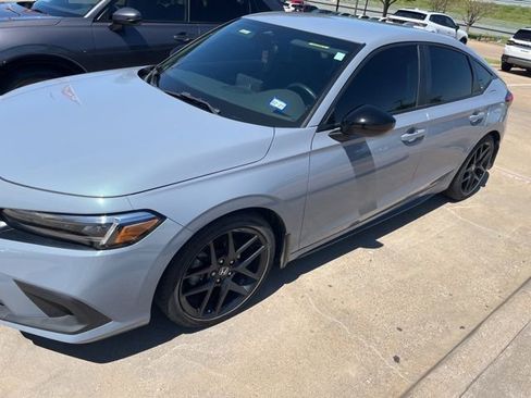 Used 2024 Honda Civic Sport image 1