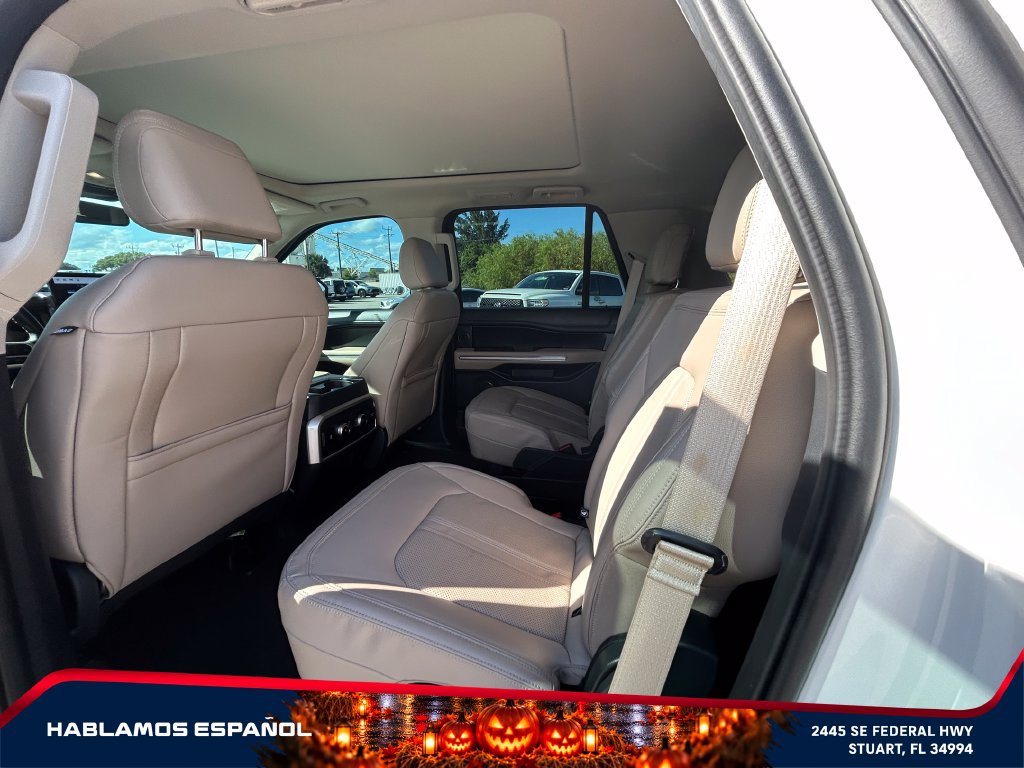 Used 2024 Ford Expedition Limited RWD image 13
