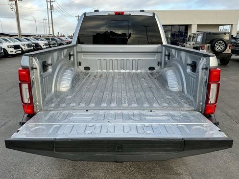 Used 2022 Ford F250 Platinum w/ FX4 Off-Road Package image 17