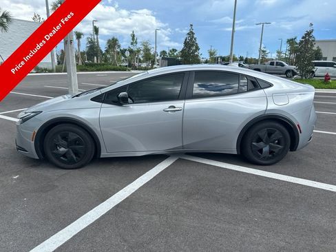 Used 2023 Toyota Prius Prime FWD image 2