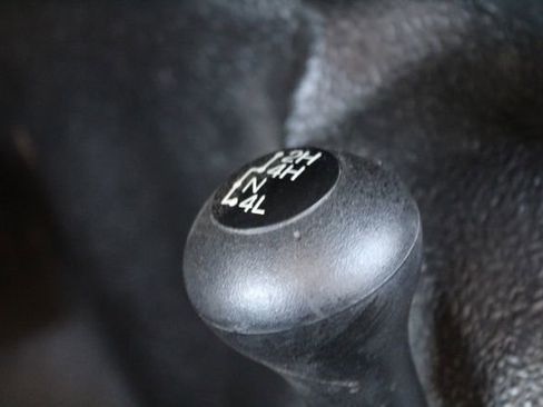 Used 2000 Ford F450 4x4 Regular Cab Super Duty image 19