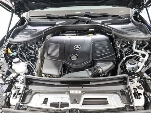 Used 2025 Mercedes-Benz GLC 350e 4MATIC image 27