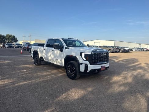 Used 2024 GMC Sierra 2500 Denali Ultimate AWD/4WD image 9