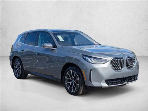 Used 2025 BMW X3 xDrive30i w/ Premium Package AWD/4WD image 6