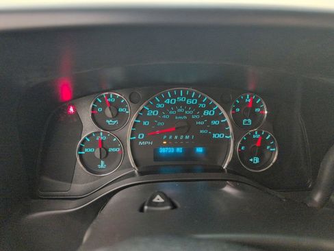 Used 2018 Chevrolet Express 3500 LT w/ LT Preferred Equipment Group image 25