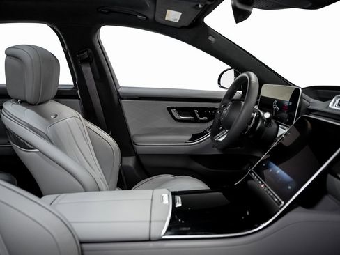 Used 2025 Mercedes-Benz S 63 AMG S image 64