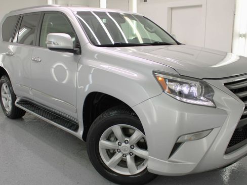 Used 2017 Lexus GX 460 image 14