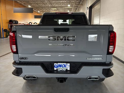 Used 2024 GMC Sierra 1500 Elevation AWD/4WD image 4