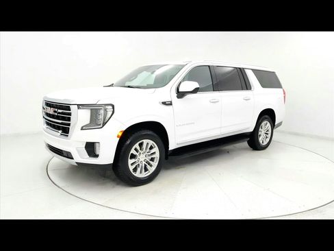 Used 2024 GMC Yukon XL SLT RWD image 1