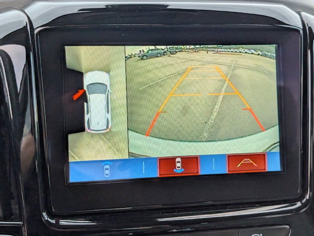 Used 2019 Chevrolet Traverse Premier w/ Driver Confidence II Package FWD image 18