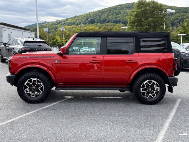 Used 2023 Ford Bronco Outer Banks AWD/4WD image 9