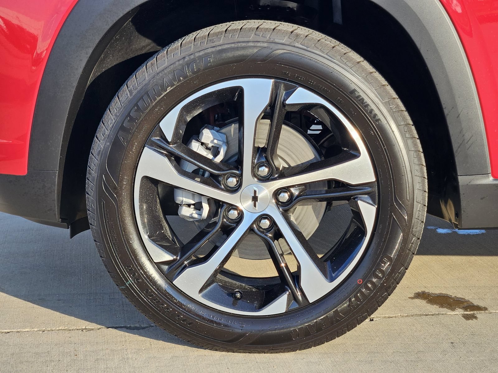 New 2026 Chevrolet Trax RS w/ Driver Confidence Package FWD image 12