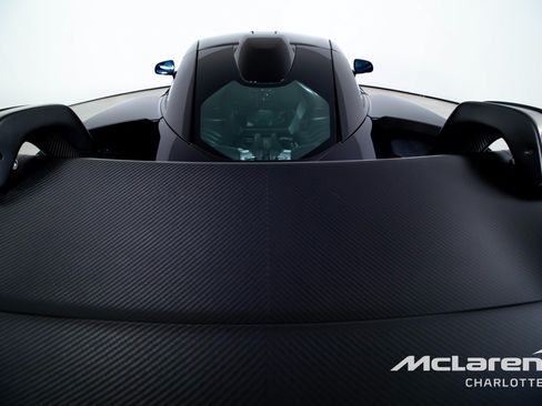 Used 2019 McLaren Senna RWD image 27