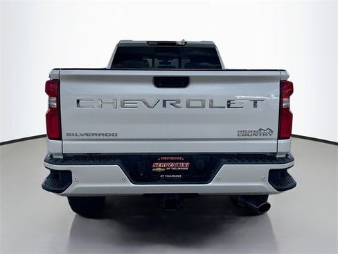 Used 2020 Chevrolet Silverado 2500 High Country image 8