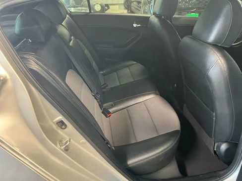 Used 2015 Kia Forte SX image 12