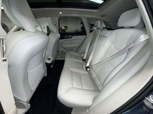 Used 2023 Volvo XC60 B5 Core w/ Climate Package FWD image 19