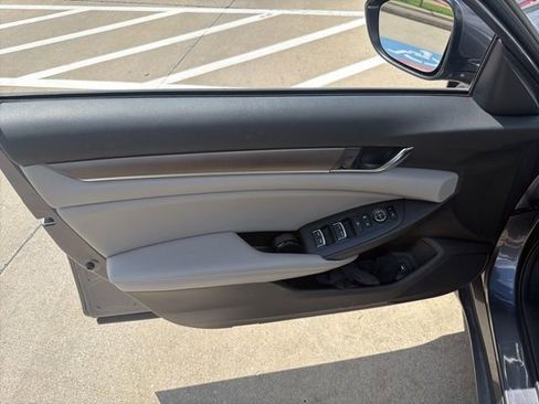 Used 2020 Honda Accord LX image 10