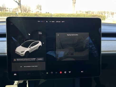 Used 2021 Tesla Model Y Long Range image 10
