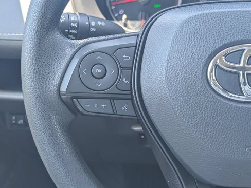 Used 2021 Toyota RAV4 XLE FWD image 21