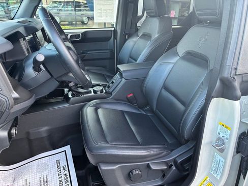 Used 2025 Ford Bronco Badlands AWD/4WD image 27