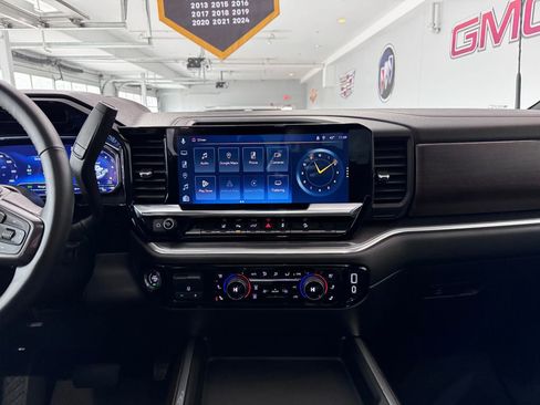 Certified 2025 Chevrolet Silverado 2500 High Country w/ Technology Package image 18