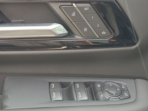 New 2026 Chevrolet Suburban High Country w/ Sun And Tow Package image 24