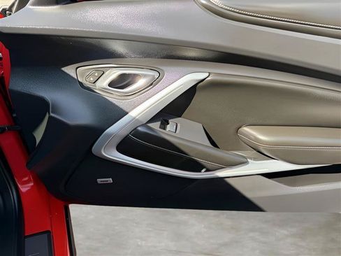 Used 2016 Chevrolet Camaro SS RWD image 29