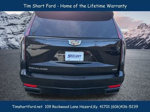 Used 2023 Cadillac Escalade Sport image 5