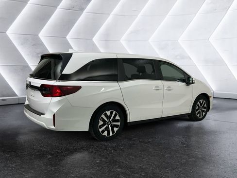 Used 2025 Honda Odyssey EX-L image 4