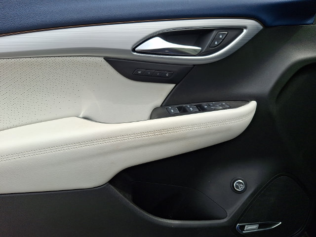 Used 2024 Buick Envision Avenir AWD/4WD image 12