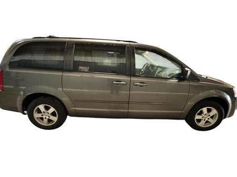 Used 2010 Dodge Grand Caravan SE FWD image 7