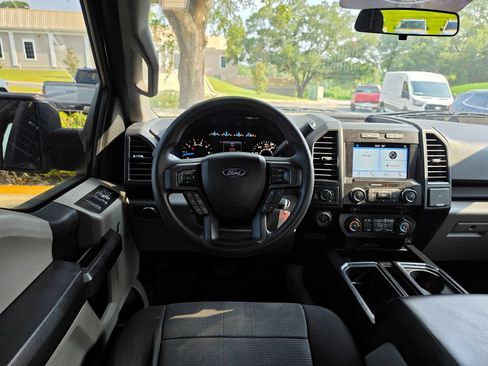 Used 2017 Ford F150 XL w/ Equipment Group 101A Mid AWD/4WD image 46