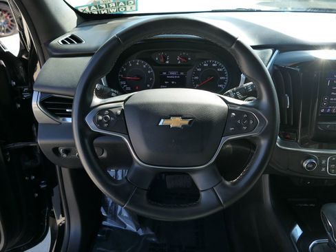 Used 2023 Chevrolet Traverse LT image 15