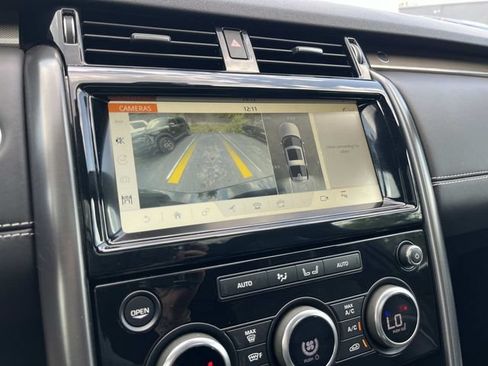 Used 2018 Land Rover Discovery HSE AWD/4WD image 46