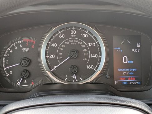 Used 2021 Toyota Corolla LE image 25