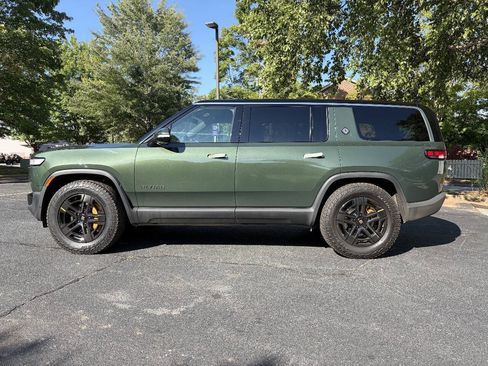 Used 2024 Rivian R1S Adventure AWD/4WD image 3