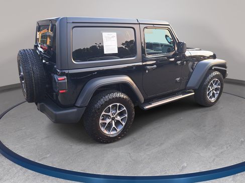 Used 2025 Jeep Wrangler Sport AWD/4WD image 5