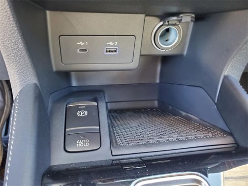 Certified 2024 Nissan Kicks SR w/ SR Premium Package image 27