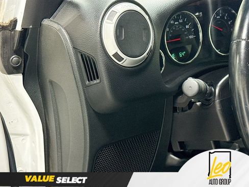 Used 2015 Jeep Wrangler Unlimited Sahara AWD/4WD image 12