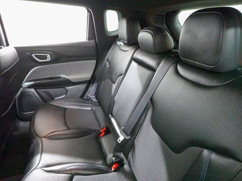 New 2026 Jeep Compass Latitude image 24